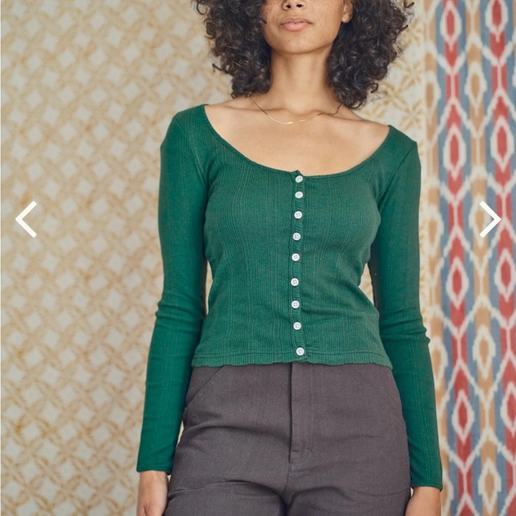 Iso this mollusk tee size m! Either color :) - Picture 1 of 1